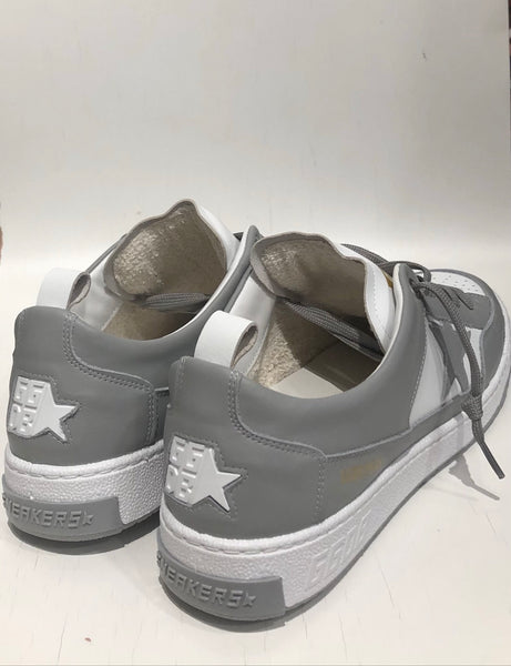 Golden Goose Mens Yeah Sneakers